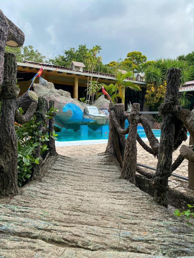 Hotel Casa Vieja La Ceiba Esterno foto